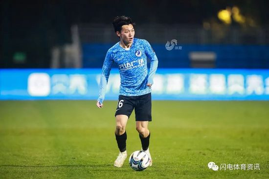 小兰早上帮小五郎消火